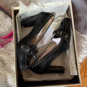 Very lightly used coach heels 8.5